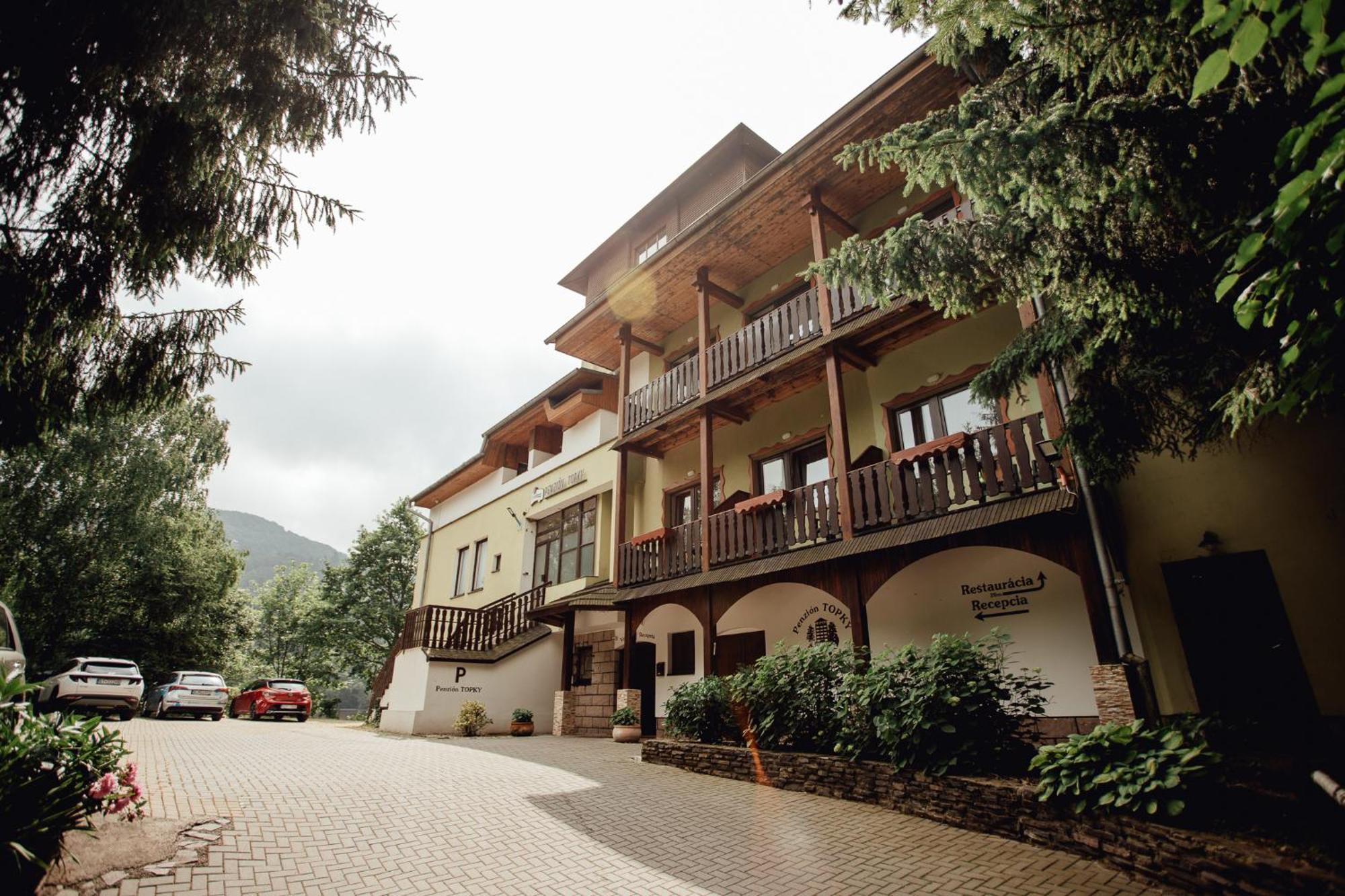 Penzion Topky Hotel Banska Stiavnica Exterior photo